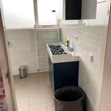 Appartement met dakterras en jacuzzi Appartement *